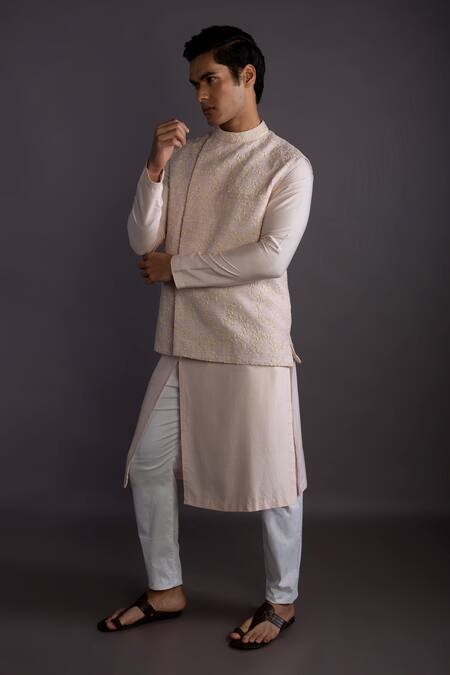 Buy_Gram Of Ink_Pink Bundi - Tgn Silk Embroidery Thread Floral Set_Online_at_Aza_Fashions