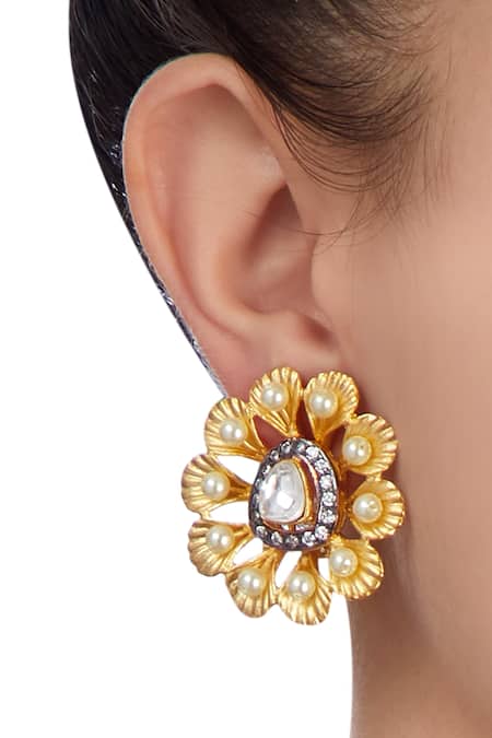 Shillpa Purii Designer Jewellery White & gold flower stud earrings  