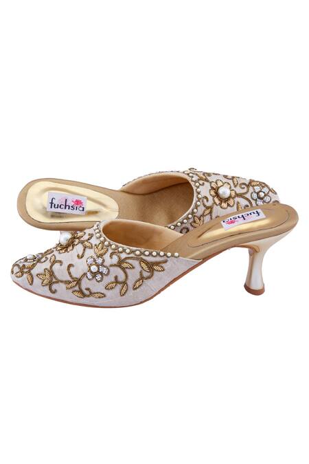 Buy_Fuchsia by aashaka mehta_Pink White Hand Embroidered Mojiris _Online_at_Aza_Fashions