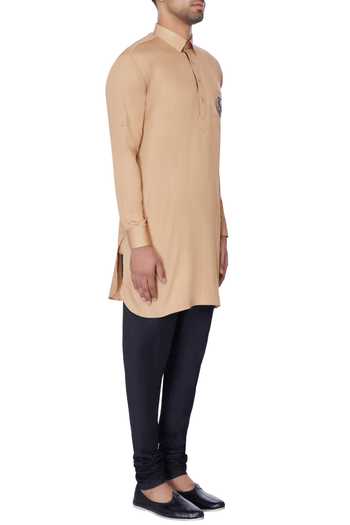 Devanshi Didwania_Beige Embroidered Front Pocket Kurta_Online_at_Aza_Fashions