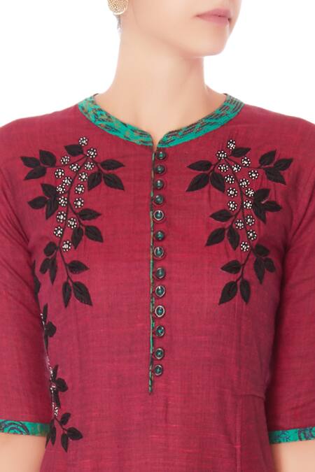 Manasi Sengupta_Maroon Linen Cotton Kurta  _at_Aza_Fashions