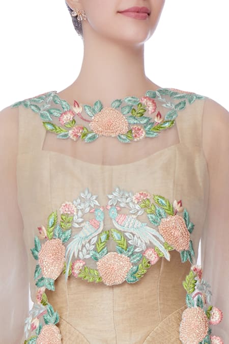 Incheetape Off White Organza Silk Layered Shy Ivory Cape With Lehenga And Blouse at Aza Fashions Incheetape_Off White Organza Silk Layered Shy Ivory Cape With Lehenga And Blouse _at_Aza_Fashions