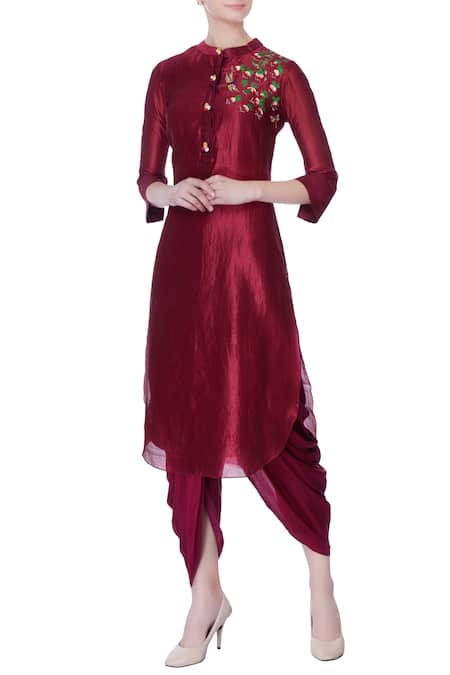 Desert Shine by Sulochana Jangir Embroidered Kurta 