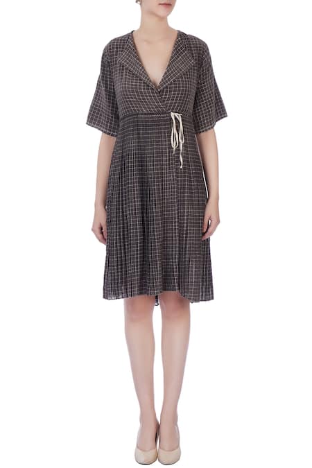 Shop Urvashi Kaur Black Organic Handwoven Cotton Floral Motifs Notched Lapel Chequered Dress Online at Aza Fashions Shop_Urvashi Kaur_Black Organic Handwoven Cotton Floral Motifs Notched Lapel Chequered Dress _Online_at_Aza_Fashions