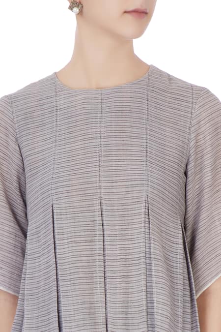 Urvashi Kaur_Black Silk Linen, Handwoven Cotton Round Neck Pleated Skirt Set _at_Aza_Fashions