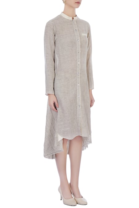 Urvashi Kaur_Beige Hand-woven Cotton Striped Mandarin Collar Asymmetrical Kurta _Online_at_Aza_Fashions