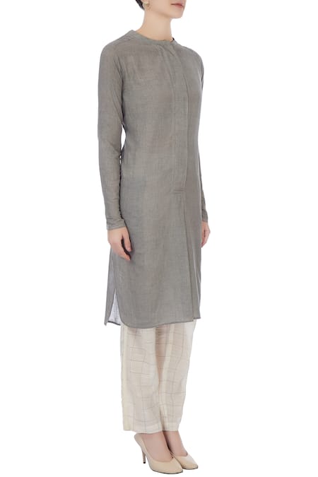 Urvashi Kaur_White Handwoven Cotton Gingham Checks Round Tunic And Chequered Pant Set _Online_at_Aza_Fashions