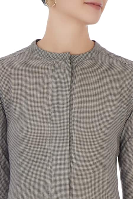 Urvashi Kaur_White Handwoven Cotton Gingham Checks Round Tunic And Chequered Pant Set _at_Aza_Fashions