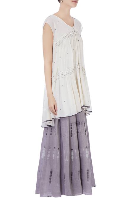 Urvashi Kaur_Grey Cotton Voile V Neck Pleated Blouse _Online_at_Aza_Fashions