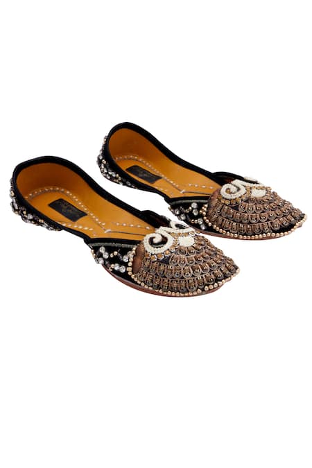 Buy_5elements_Black Embroidered Leather Juttis _Online_at_Aza_Fashions