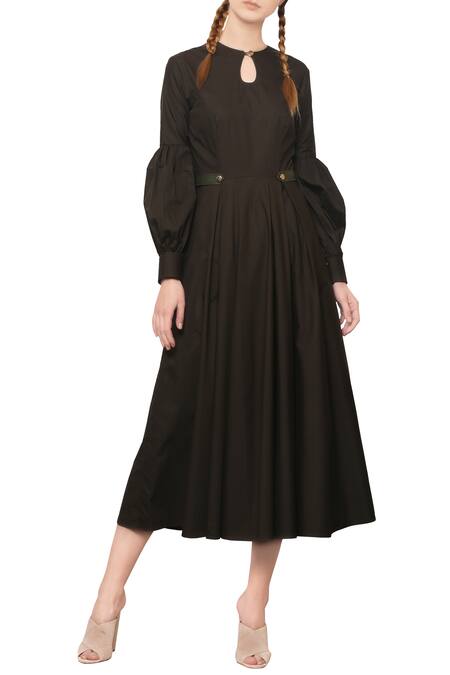 Manika Nanda Green Moss Gathered Midi Dress 