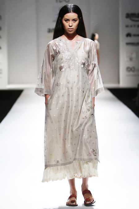 Prama By Pratima Pandey Chanderi Hand Woven Embroidered Kurta 