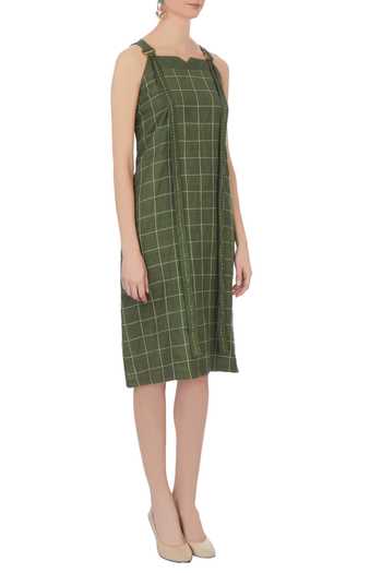 Buy Green Linen Kantha Thread Work Notched Embroidered Dungaree Dress For  Women by Chambray & CO. Online at Aza Fashions.