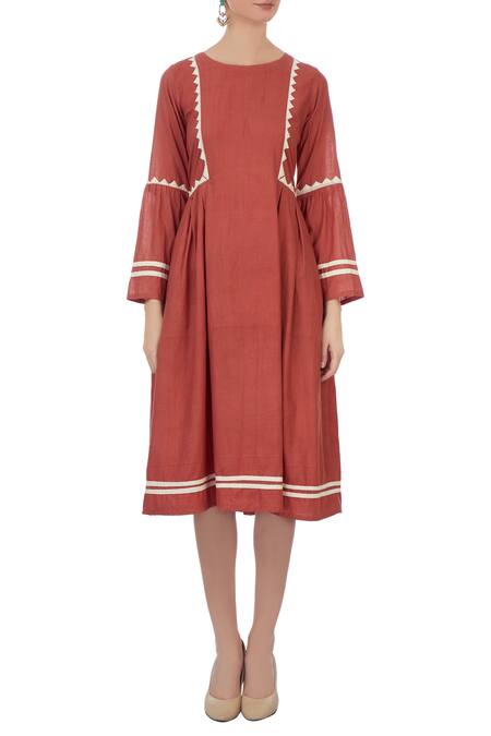 Shop Chambray & CO. Coral Round Applique Linen Dress Online at Aza Fashions Shop_Chambray & CO._Coral Round Applique Linen Dress_Online_at_Aza_Fashions