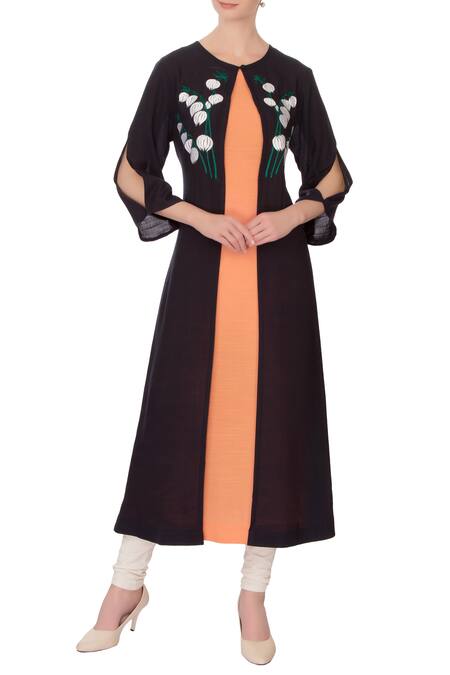 Desert Shine by Sulochana Jangir Black Round Linen Silk Kurta With Jacket For Women
