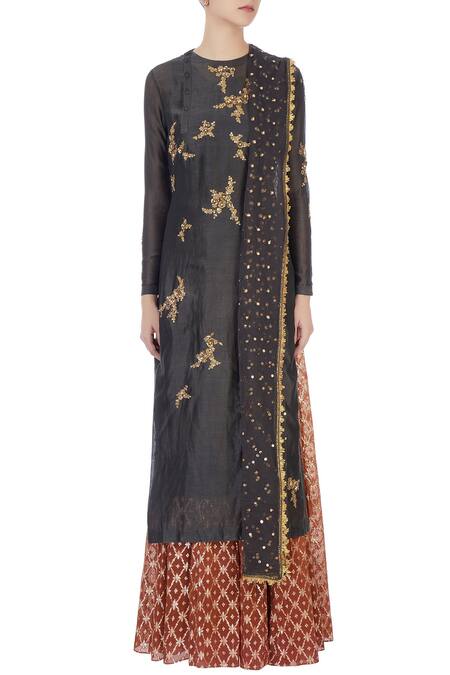 Shop Joy Mitra Black Round Chanderi Kurta And Lehenga Set Online at Aza Fashions Shop_Joy Mitra_Black Round Chanderi Kurta And Lehenga Set _Online_at_Aza_Fashions