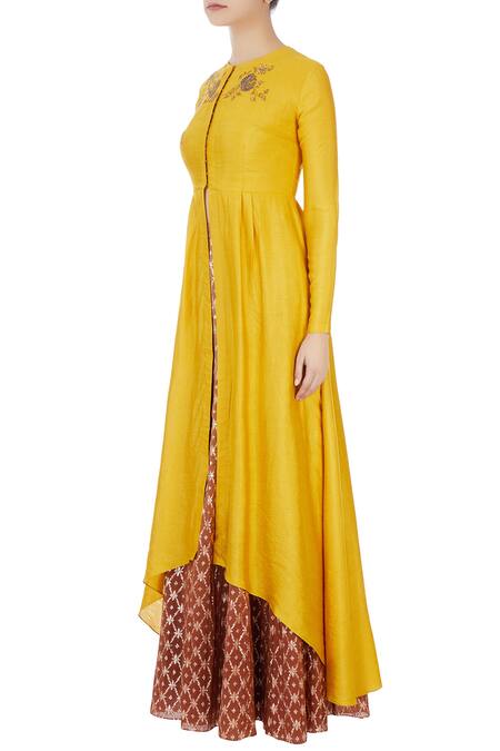 Buy Joy Mitra Yellow Round Chanderi Asymmetric Kurta Online at Aza Fashions Buy_Joy Mitra_Yellow Round Chanderi Asymmetric Kurta _Online_at_Aza_Fashions