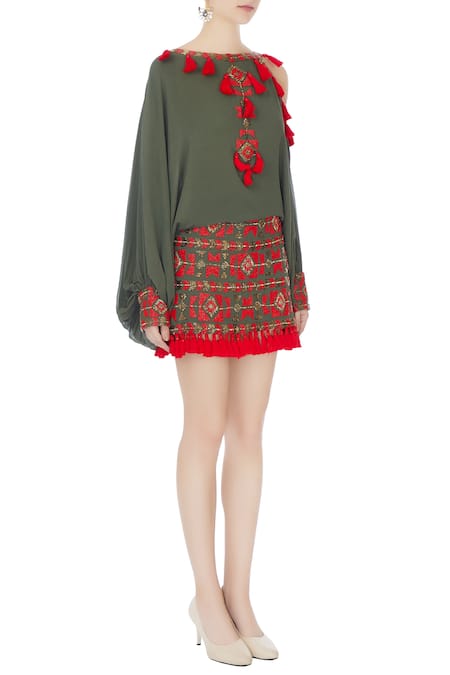 Surily G Green Round Tassel Top Online at Aza Fashions Surily G_Green Round Tassel Top _Online_at_Aza_Fashions