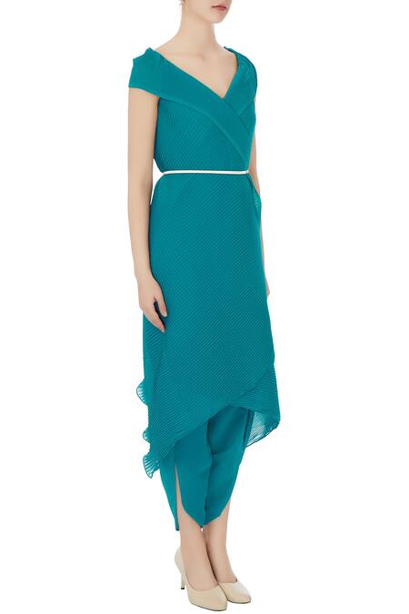 Rina Dhaka Green Crinkle Georgette V Neck Layered Dress Online at Aza Fashions Rina Dhaka_Green Crinkle Georgette V Neck Layered Dress _Online_at_Aza_Fashions