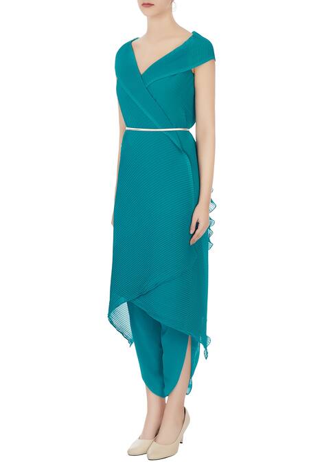 Buy Rina Dhaka Green Crinkle Georgette V Neck Layered Dress Online at Aza Fashions Buy_Rina Dhaka_Green Crinkle Georgette V Neck Layered Dress _Online_at_Aza_Fashions