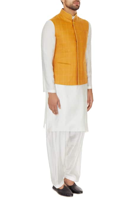 Narendra Kumar_White Linen Printed Checks Chequered Bundi And Kurta Set  _Online_at_Aza_Fashions