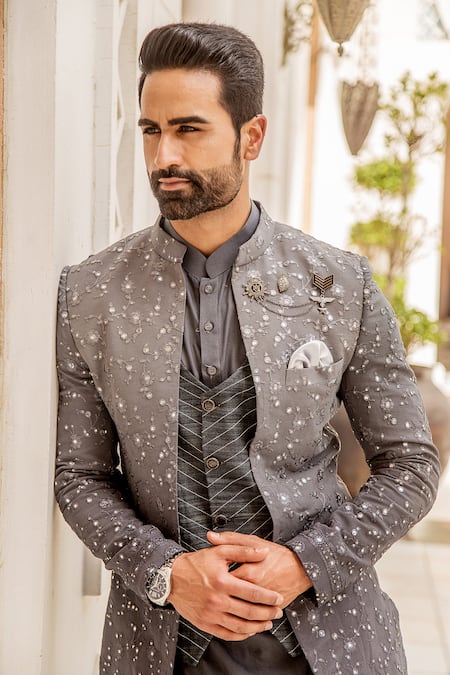 Soniya G_Grey Lucknowi Bandhgala And Kurta Set _Online_at_Aza_Fashions