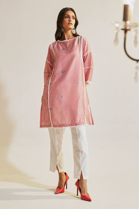 Shop_Sage Saga_Fuchsia Chanderi, Cotton Lace Keyhole Neck Ruhi Phiran Kurta _Online_at_Aza_Fashions