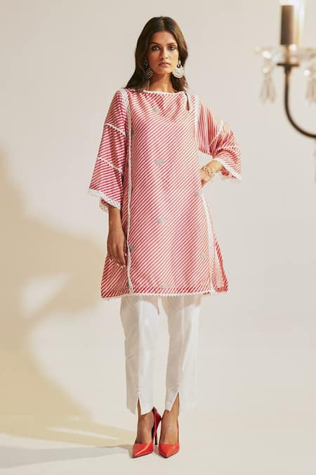 Sage Saga_Fuchsia Cotton, Chanderi Lace Keyhole Pihu Printed Phiran Kurta And Palazzo Set _at_Aza_Fashions