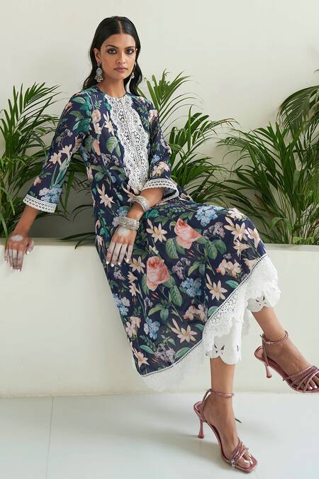 Sage Saga_Blue Round Neck Iris Floral Bouquet Print Anarkali _Online_at_Aza_Fashions