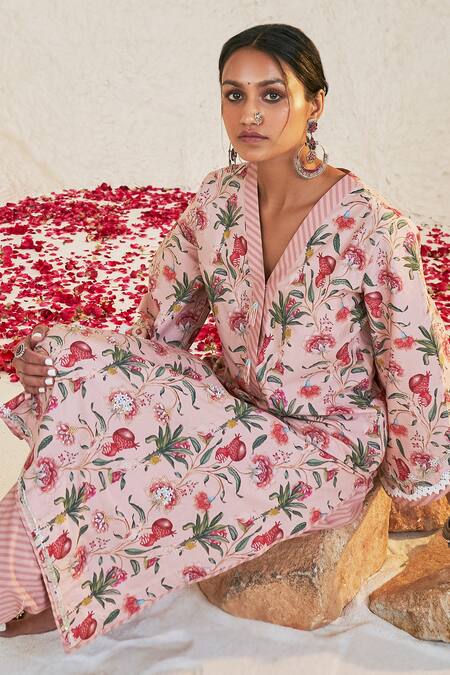 Sage Saga Pink Linen Lace, Embroidery V-neck Mahgul Floral Print Kurta at Aza Fashions Sage Saga_Pink Linen Lace, Embroidery V-neck Mahgul Floral Print Kurta _at_Aza_Fashions