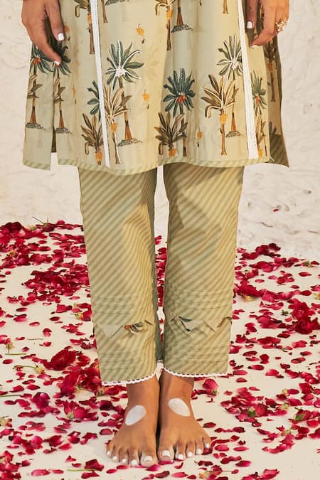 Sage Saga_Green Lawn Cotton Printed Tree V Neck Pihu Pattern Tunic Palazzo Set _Online_at_Aza_Fashions