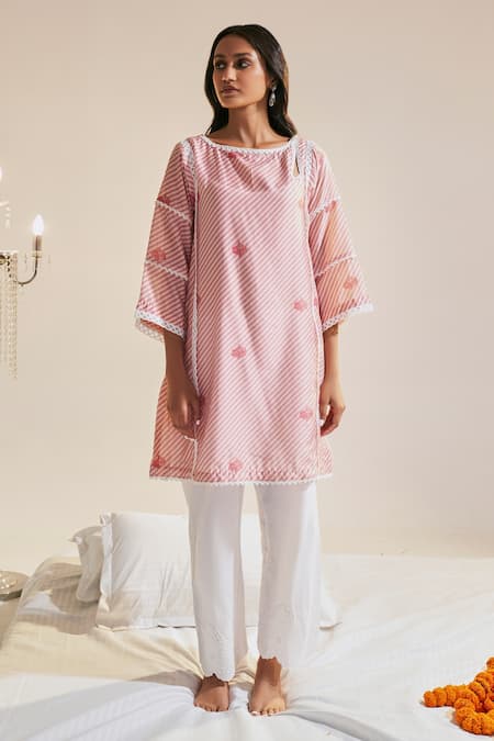 Sage Saga_Pink Chanderi, Cotton Lace Keyhole Neck Pihu Phiran Kurta _Online_at_Aza_Fashions