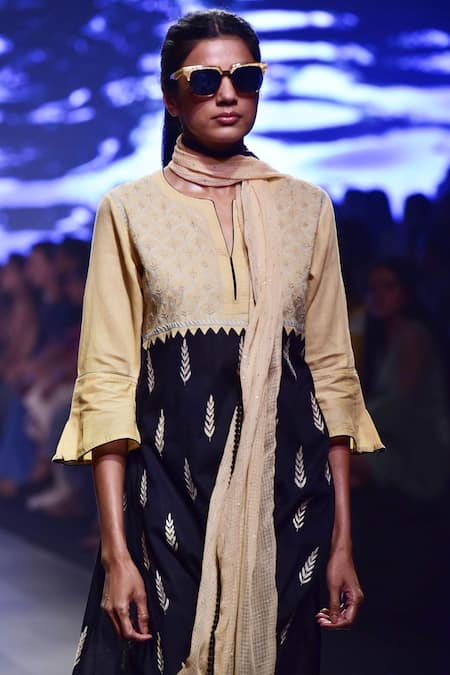 House Of Kotwara Chikankari Kurta Set 