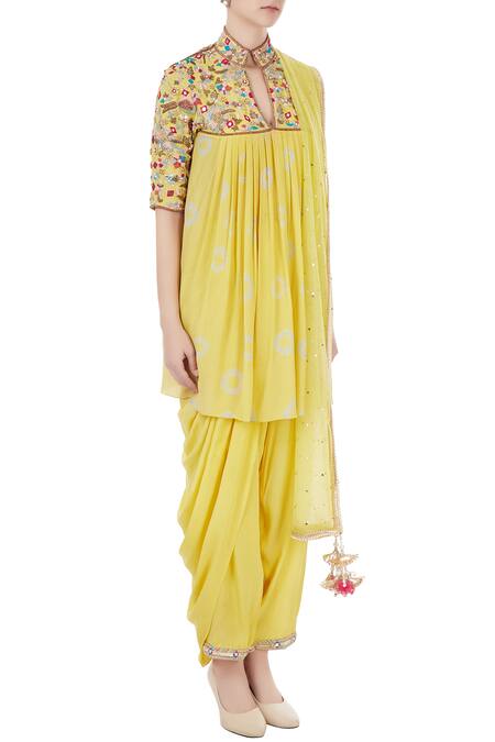 Priyanka Singh_Yellow Crepe Embroidered Resham Work Kurta Set  _Online_at_Aza_Fashions