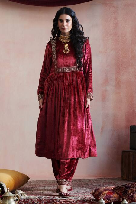 Shop Weaver Story Maroon Velvet, Silk, Cotton Embroidery Round Neck Hand Kurta Set Online at Aza Fashions Shop_Weaver Story_Maroon Velvet, Silk, Cotton Embroidery Round Neck Hand Kurta Set _Online_at_Aza_Fashions