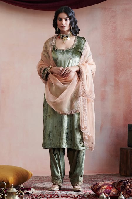 Buy Weaver Story Green Velvet, Organza, Cotton Embroidery Round Neck Straight Kurta Set Online at Aza Fashions Buy_Weaver Story_Green Velvet, Organza, Cotton Embroidery Round Neck Straight Kurta Set _Online_at_Aza_Fashions