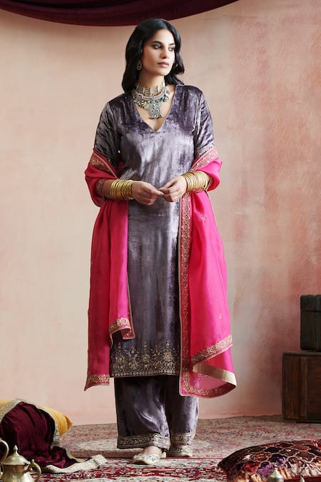 Weaver Story Grey Velvet, Organza, Cotton Embroidery V-neck Kurta Set at Aza Fashions Weaver Story_Grey Velvet, Organza, Cotton Embroidery V-neck Kurta Set _at_Aza_Fashions