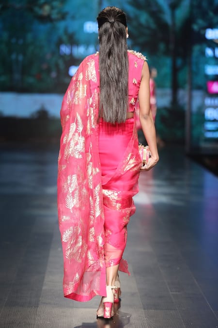 Shop_Nikasha_Pink V Neck Foil Crinkled Striped Saree _at_Aza_Fashions