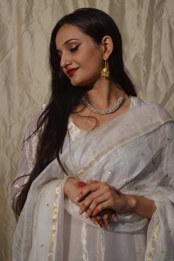 Studio Malang_White Tissue Plain Leaf Neck Kurta Set With Checkered Pattern Dupatta_Online_at_Aza_Fashions