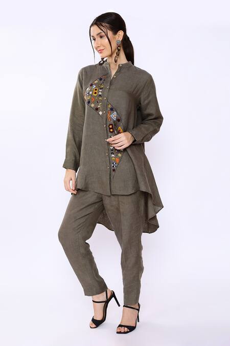 Linen Bloom Green 100% Pure Linen Floral Mandarin Collar Asymmetric Tunic Online at Aza Fashions Linen Bloom_Green 100% Pure Linen Floral Mandarin Collar Asymmetric Tunic _Online_at_Aza_Fashions