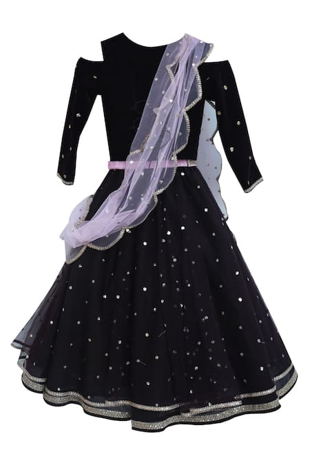 Shop Fayon Kids Maroon Velvet, Net Sequins, Embroidery And Choli With Frilled Lehenga & Dupatta at Aza Fashions Shop_Fayon Kids_Maroon Velvet, Net Sequins, Embroidery And Choli With Frilled Lehenga & Dupatta _at_Aza_Fashions