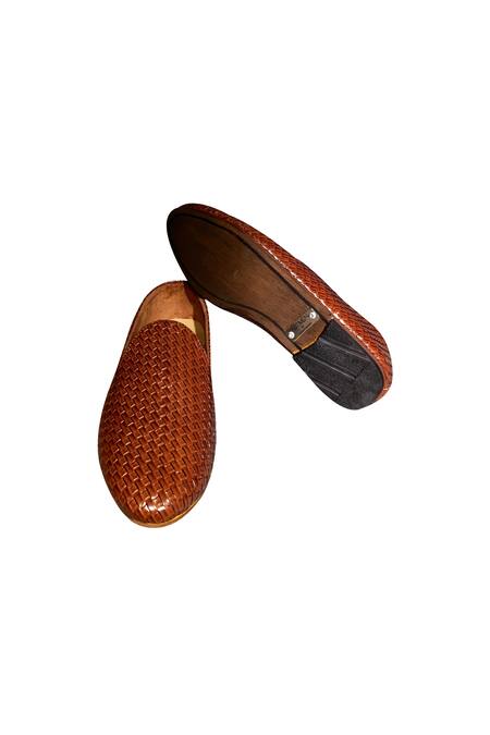 Artimen_Brown Plain Non-leather Woven Handcrafted Loafer _Online_at_Aza_Fashions
