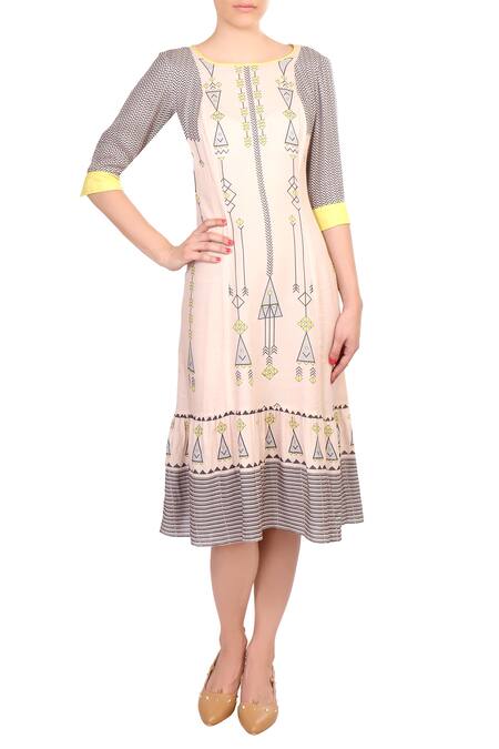 Soup By Sougat Paul Pink Round Printed Midi Dress Online at Aza Fashions Soup By Sougat Paul_Pink Round Printed Midi Dress _Online_at_Aza_Fashions