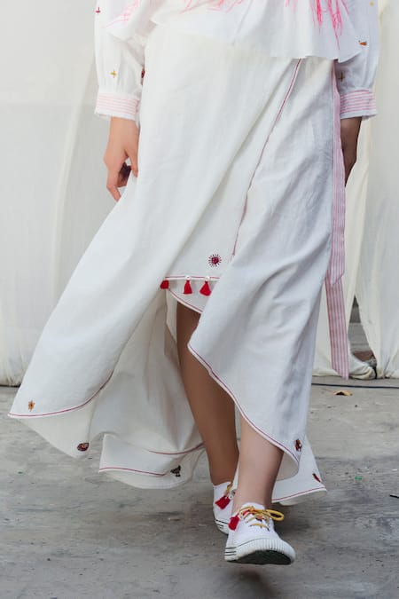 Shop Nikasha White Cotton Embroidered Wrap Skirt Online at Aza Fashions Shop_Nikasha_White Cotton Embroidered Wrap Skirt _Online_at_Aza_Fashions