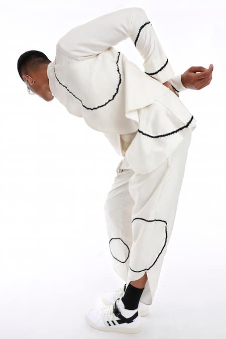 Buy_Antar Agni_Ivory Cotton, Silk Embroidery Thread Bundi _Online_at_Aza_Fashions