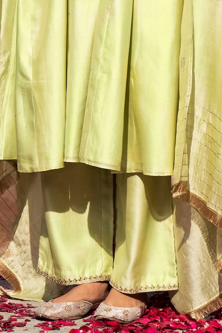 Buy Weaver Story Green Chanderi Silk Embroidery, Gota Patti Boat Neck Kurta Set Online at Aza Fashions Buy_Weaver Story_Green Chanderi Silk Embroidery, Gota Patti Boat Neck Kurta Set _Online_at_Aza_Fashions