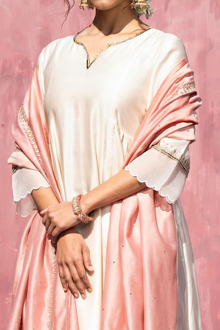 Weaver Story Off White Chanderi Silk Gota Patti, Embroidery Kurta Set With Border Dupatta at Aza Fashions Weaver Story_Off White Chanderi Silk Gota Patti, Embroidery Kurta Set With Border Dupatta _at_Aza_Fashions