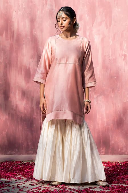 Weaver Story Off White Silk, Zari Round Neck Embroidered Kurta Set Online at Aza Fashions Weaver Story_Off White Silk, Zari Round Neck Embroidered Kurta Set _Online_at_Aza_Fashions