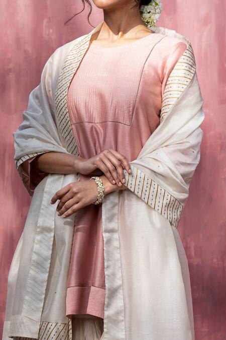 Weaver Story Off White Silk, Zari Round Neck Embroidered Kurta Set at Aza Fashions Weaver Story_Off White Silk, Zari Round Neck Embroidered Kurta Set _at_Aza_Fashions