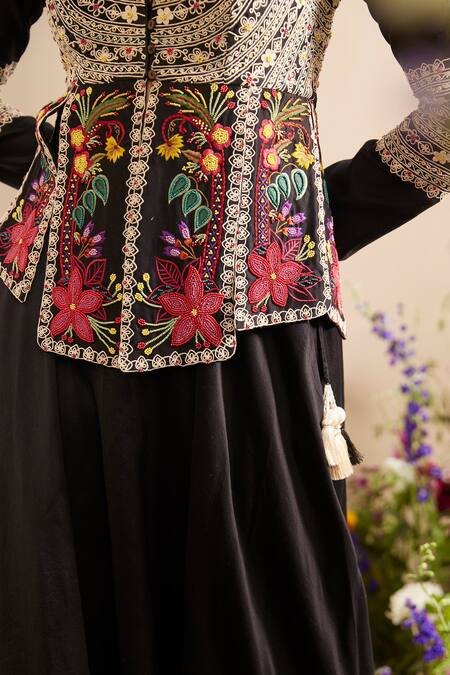 Buy_Chandrima_Black Chanderi Embroidery Round Neck Floral Panelled Jacket _Online_at_Aza_Fashions
